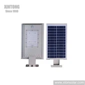 Farola LED integrada de 50W con panel solar de grado A